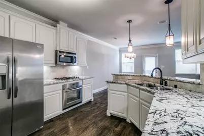 250 Churchill Loop, Grapevine, TX 76051 - Photo 9