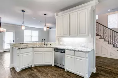 250 Churchill Loop, Grapevine, TX 76051 - Photo 11