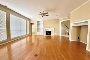 525 Salisbury Dr, Grand Prairie, TX 75052 - Photo 9