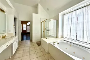 525 Salisbury Dr, Grand Prairie, TX 75052 - Photo 21