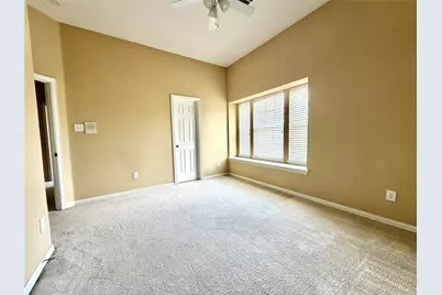 525 Salisbury Drive, Grand Prairie, TX 75052 - Photo 33