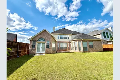 525 Salisbury Drive, Grand Prairie, TX 75052 - Photo 37