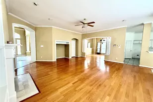 525 Salisbury Dr, Grand Prairie, TX 75052 - Photo 11