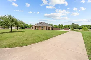 7230 Hunnington Dr, Sanger, TX 76266 - Photo 3