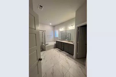 9208 Crockett Drive, Rowlett, TX 75089 - Photo 11