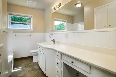 210 W Kansas Street, Van, TX 75790 - Photo 15