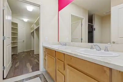 500 Throckmorton Street #1104, Fort Worth, TX 76102 - Photo 13