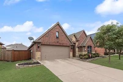 2723 Ponce De Leon, Grand Prairie, TX 75054 - Photo 3