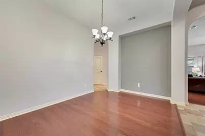 2723 Ponce De Leon, Grand Prairie, TX 75054 - Photo 9