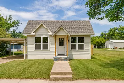 508 Virginia Street, Graham, TX 76450 - Photo 1