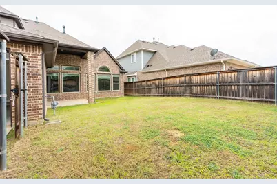 1113 Peacock Boulevard, Carrollton, TX 75007 - Photo 33