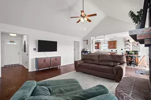 115 Blue Castle Ct, Weatherford, TX 76088 - Photo 7