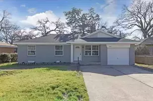 8720 Odom Dr, Dallas, TX 75217 - Photo 1