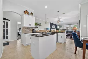 1328 Wysteria Ln, Burleson, TX 76028 - Photo 13