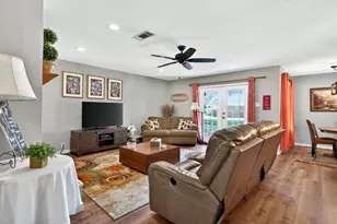 1218 Crestwood Dr, Cleburne, TX 76033 - Photo 5