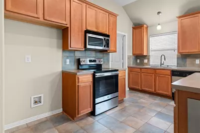 813 Cutting Horse Drive, Mansfield, TX 76063 - Photo 5