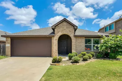 816 Oriel Circle, Fort Worth, TX 76036 - Photo 1