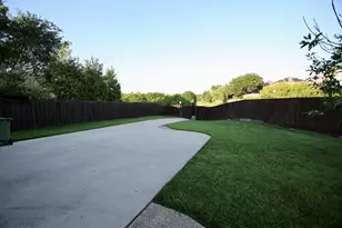 3748 Muirfield Dr, Carrollton, TX 75007 - Photo 17