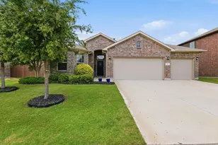 528 Pendennis Dr, Saginaw, TX 76131 - Photo 1