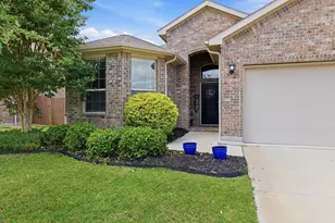 528 Pendennis Dr, Saginaw, TX 76131 - Photo 3