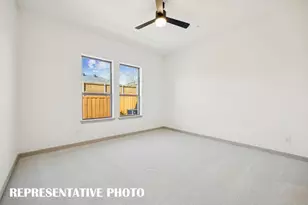 3562 Pierce Ln, Grand Prairie, TX 75052 - Photo 9