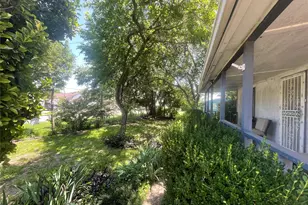 611 Crestside Dr, Duncanville, TX 75137 - Photo 29