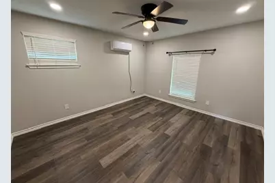 1311 Manor Drive, Cleburne, TX 76033 - Photo 17