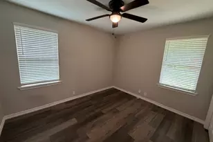 1311 Manor Dr, Cleburne, TX 76033 - Photo 9