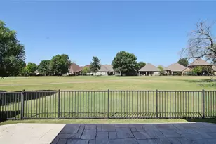 1803 Masters Dr, DeSoto, TX 75115 - Photo 29