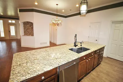 1803 Masters Drive, DeSoto, TX 75115 - Photo 9