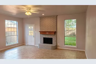 1312 Wentworth Drive, Lewisville, TX 75067 - Photo 9