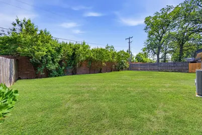 709 Thousand Oaks Drive, Hurst, TX 76054 - Photo 33