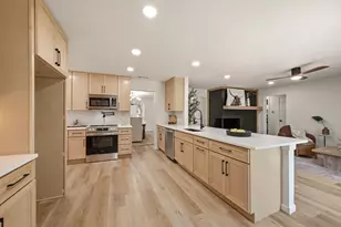 709 Thousand Oaks Dr, Hurst, TX 76054 - Photo 15