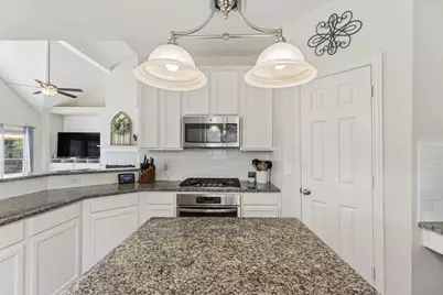 5787 Fawn Court, Haltom City, TX 76137 - Photo 17