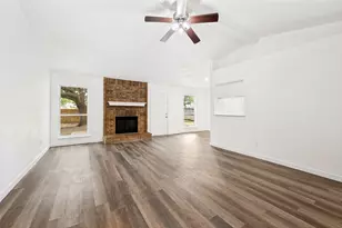 214 Valley Forge Ln, Arlington, TX 76002 - Photo 3