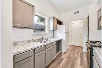 214 Valley Forge Lane, Arlington, TX 76002 - Photo 9