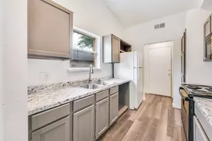 214 Valley Forge Ln, Arlington, TX 76002 - Photo 9