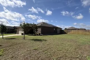 1433 Brindle Dr, Greenville, TX 75402 - Photo 3