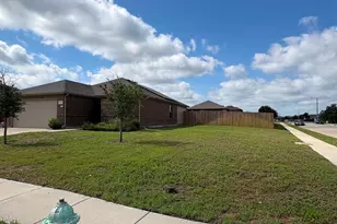 1433 Brindle Dr, Greenville, TX 75402 - Photo 3