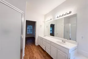 6218 Kingswood Dr, Arlington, TX 76001 - Photo 13