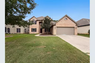 6218 Kingswood Drive, Arlington, TX 76001 - Photo 1