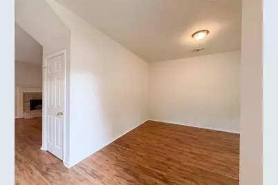 6218 Kingswood Drive, Arlington, TX 76001 - Photo 7