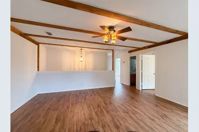 6218 Kingswood Drive, Arlington, TX 76001 - Photo 9