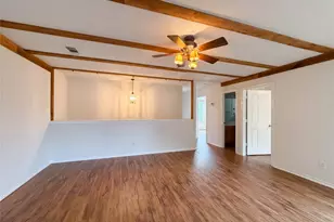 6218 Kingswood Dr, Arlington, TX 76001 - Photo 9