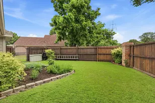 2701 Holly Brook Ct, Bedford, TX 76021 - Photo 11