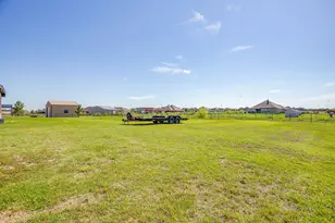 7825 Sagebrush Ln, Godley, TX 76044 - Photo 39