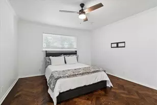 7806 Royal Ln, Dallas, TX 75230 - Photo 13