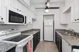7806 Royal Ln, Dallas, TX 75230 - Photo 1