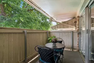7806 Royal Ln, Dallas, TX 75230 - Photo 9