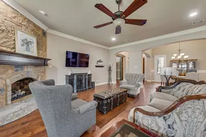 8704 Shadywood Lane, North Richland Hills, TX 76182 - Photo 9
